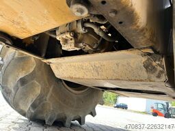 CATERPILLAR CS - 563 E / Walzenzug / 6 Zylinder / Planiersch