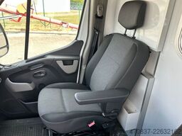 RENAULT Master / Rettungswagen Trage / Liege