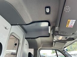 RENAULT Master / Rettungswagen Trage / Liege