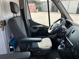 RENAULT Master / Rettungswagen Trage / Liege