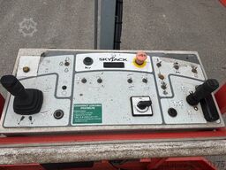 SkyJack SJ 45 T 15,70m Teleskop-Arbeitsbühne