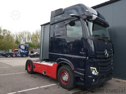 Mercedes-Benz Actros 1945 GigaSpace tractor unit