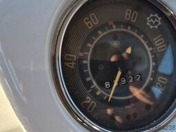 VOLKSWAGEN T 1 Samba mit Safarifenster