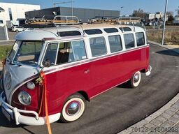 VOLKSWAGEN T 1 Samba mit Safarifenster