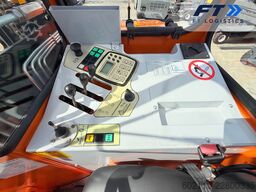 Hubtex DQ45-D TRIPLEX 5500 FORK POSITIONER