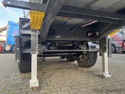 Stas S300CX U-Rockstar 25,9m³, Liftachse