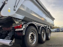 Stas S300CX U-Rockstar 25,9m³, Liftachse