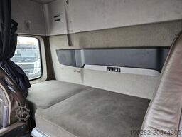 Volvo FH16 550HP 6X4 Dreiseitenkipper