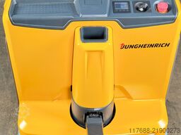 Jungheinrich EJE 225 - Service Neu - Batterie 80% - 2.5t - Nur 3-323 Std.