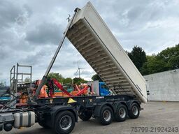 SCHMITZ CARGOBULL Kippauflieger mit 3 Achsen ALU