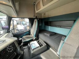 VOLVO FM 420 8x2/4 Pritsche Heckkran 34m/t, Funk, Jib
