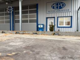 Krone Jumbo Plattform 7,82 mit Lochleiste