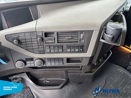 Volvo FH16 750 6x2/4 i.c.m. KWB P3 oplegger met Hiab ...
