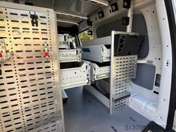 VOLKSWAGEN CADDY MAXI REGALS. TEMP. 4MOTION DACHTRÄ. KLIMA