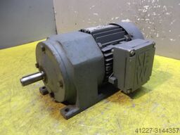 SEW-EURODRIVE R302DT71K4