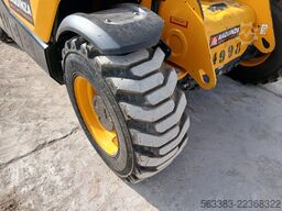 JCB 525.60