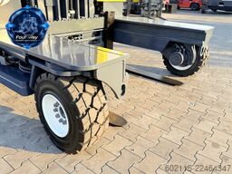 Combilift C5000 XL GAS TRIPLEX 6920 FORK POSITIONE
