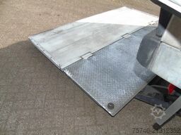 DAF CF 220 + CARRIER + EURO 6 + LIFT