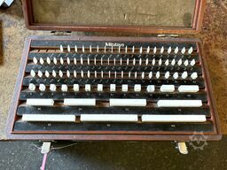 MITUTOYO Ceramic gauge box