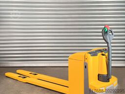 Jungheinrich EJE 120 - Service Neu - nur 1817 Std. Batterie 90%