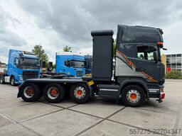 Scania R580 V8 LA 8x4/4
