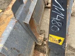 Bobcat T76
