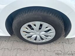 TOYOTA Yaris Basis /  12x Fahrzeuge verfügbar