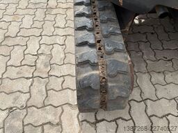 BOBCAT E26 / 2021 BJ / 2 x Löffel / 1.375 H