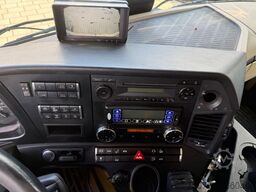 MERCEDES-BENZ 2540 LL 6x2/4 Kühlkoffer 8.2m LBW 2,5t  Carrier