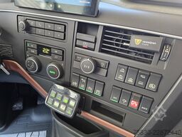 Volvo FH 16 750 / 8x4 / 245.000 kg / RETARDER /