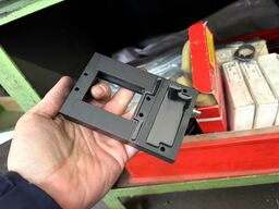 Workbench heavy-duty shelving