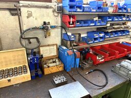 Workbench heavy-duty shelving