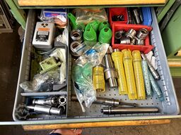 Workbench heavy-duty shelving