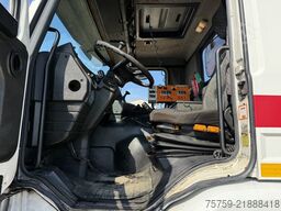 SCANIA P 93.220 Bitumen-Tank mit Asfaltstreuer
