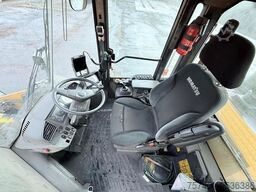 KOMATSU WA 200 * WENIG BELASTET * TOP * NEUE REIFEN