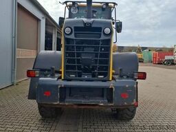 KOMATSU WA200 * WENIG BELASTET * TOP * NEUE REIFEN
