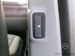 FORD Transit Custom 320L2 Limited Kombi AT AHK 2xSTür