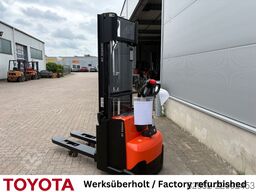 Toyota SWE 120 L /Akku neu!