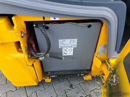 JUNGHEINRICH EFG 215 / Triplex: 4.25m! / SS / nur 2.184h!