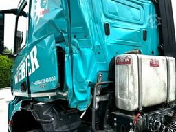 MERCEDES-BENZ Arocs 2142 4x4 Zugmaschine Euro 6 Bj 2017