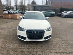 AUDI A1 1.2 TFSI 63kw*Teilleder*Klimaaut.*Xenon*Navi