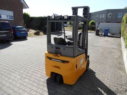 Jungheinrich EFG 215 - Triplex - Baujahr 2022