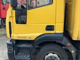IVECO 120E28 Koffer