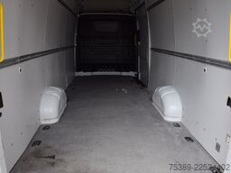 MAN TGE  Kasten 3.140 extralang Superhochdach LED