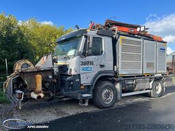 Volvo FMX 450 4x4 concrete pump, Palfinger crane