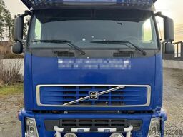 Volvo FH12 4x2 Car freight w/ Lohr trailer
