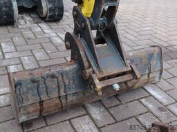 Wacker Neuson E08-01 Wacker Neuson mini excavator including 2 bu