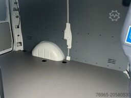 MERCEDES-BENZ Vito 110 LANG KLIMA 2-SITZER SICHERHEITSCHLOSSER