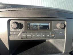 MERCEDES-BENZ Vito 116 LANG KLIMA TEMPOMAT PDC 2-SITZER REGALE