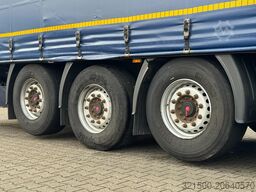 Wielton Schuifzeil met Coil / SAF-Disc 2x Lift-as / APK...